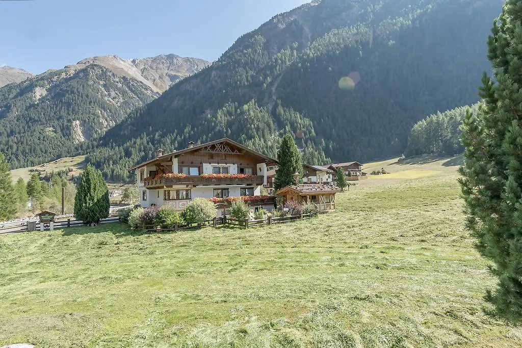 Apart Wiesengrund Solden 4*,  Austria